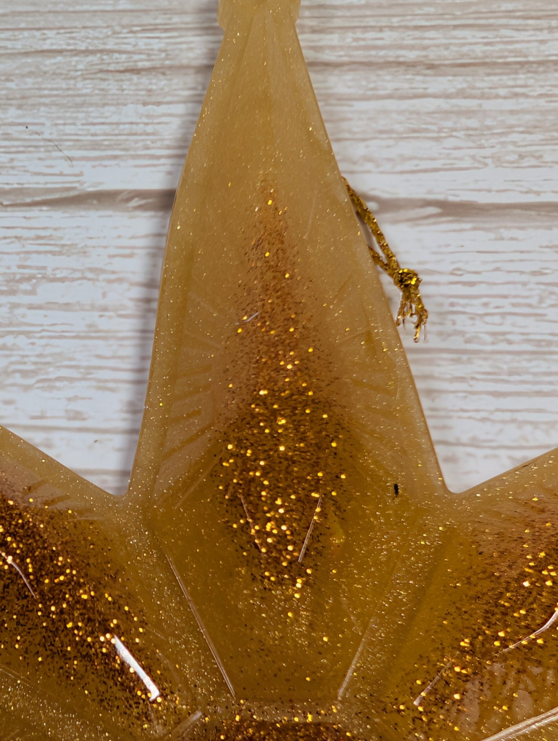 Handmade Chameleon Star Ornament – Honey Gold - Image 3