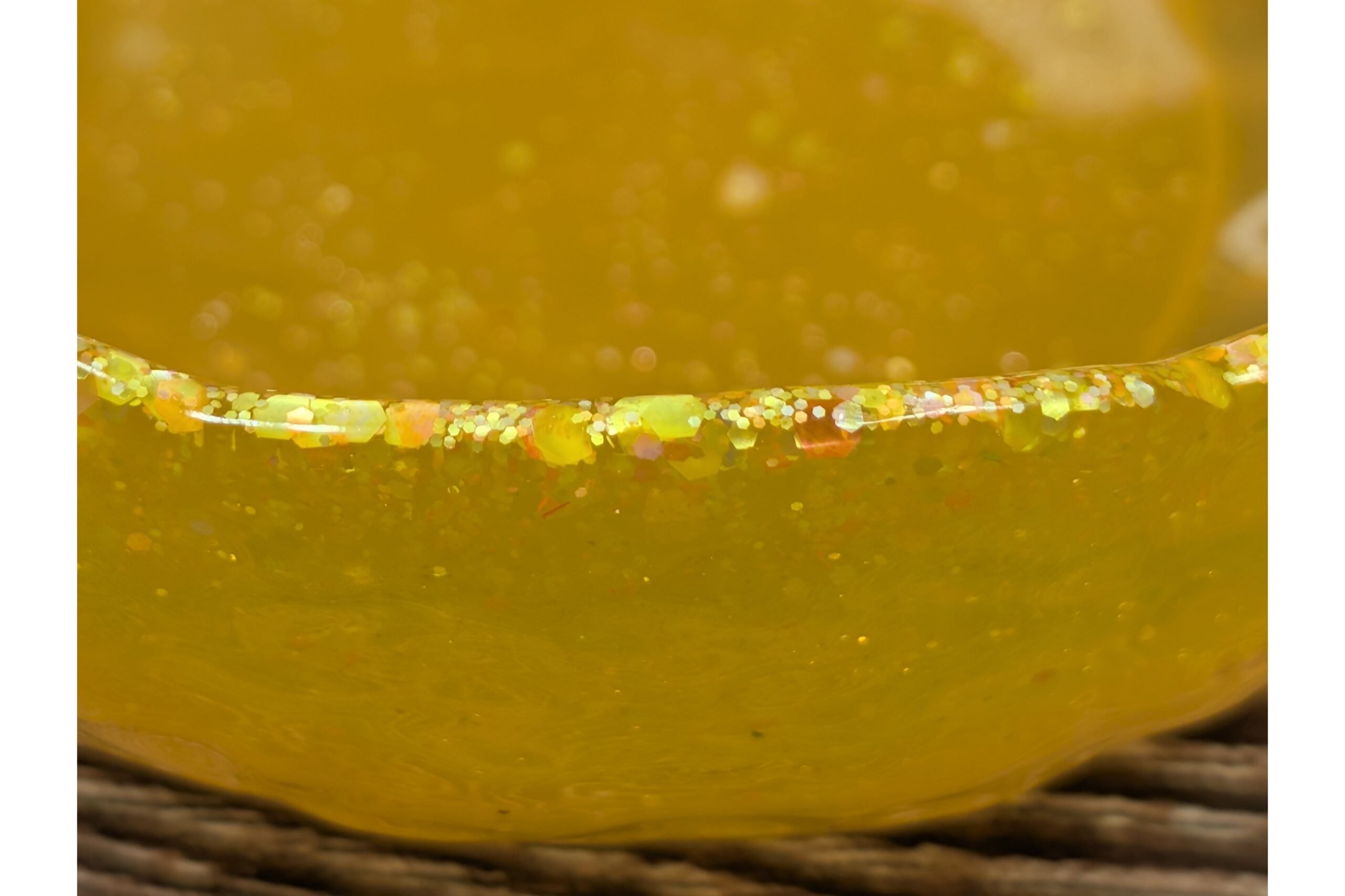 Textured Resin Trinket Bowl – Binevenagh Gold - Image 7
