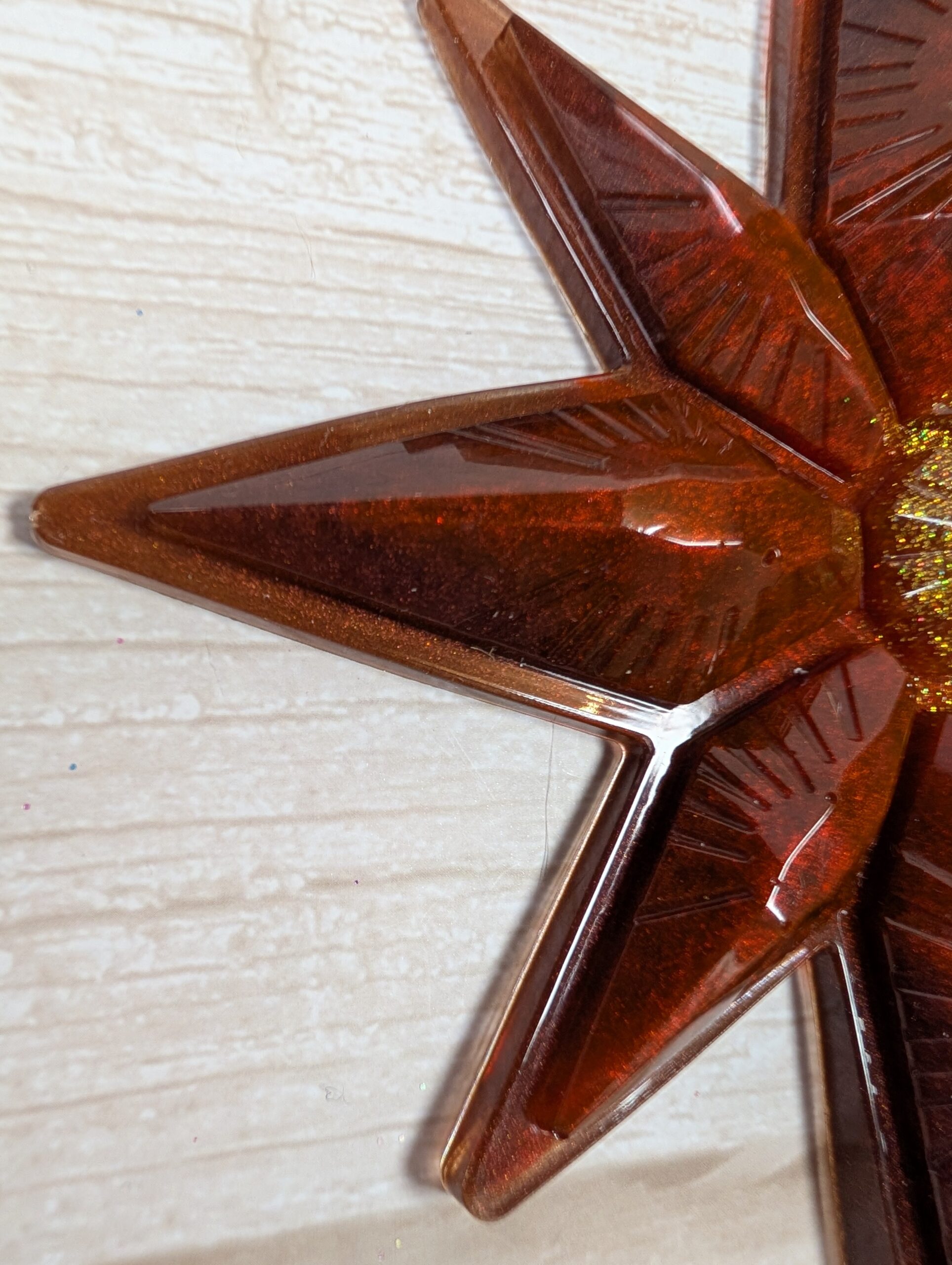 Handmade Chameleon Star Ornament – Red and Gold - Image 4