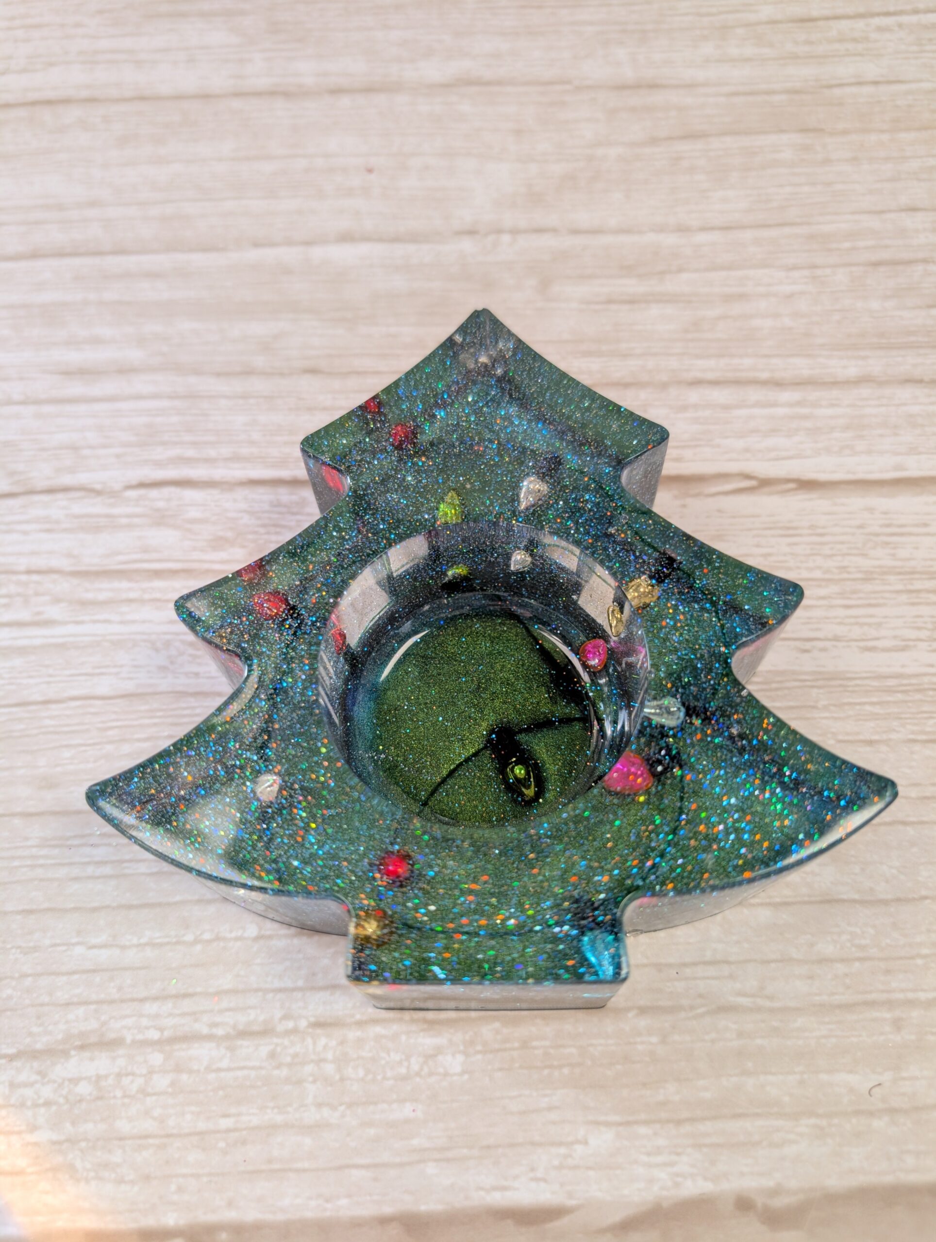 Handmade Resin Christmas Tree Tealight Holder - Image 9