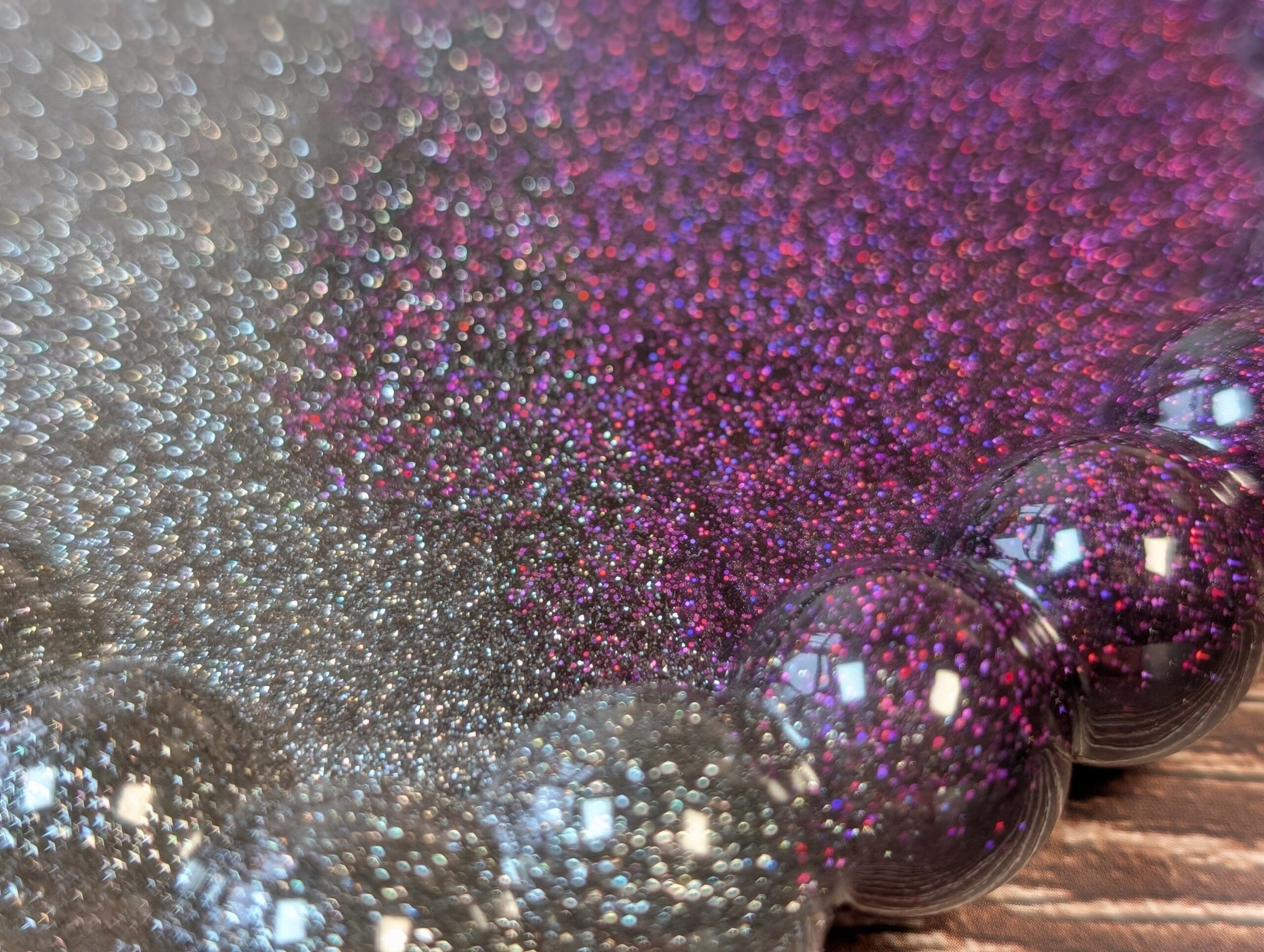 Handmade Resin Heart Tray – Charcoal & Amethyst Duochrome - Image 5
