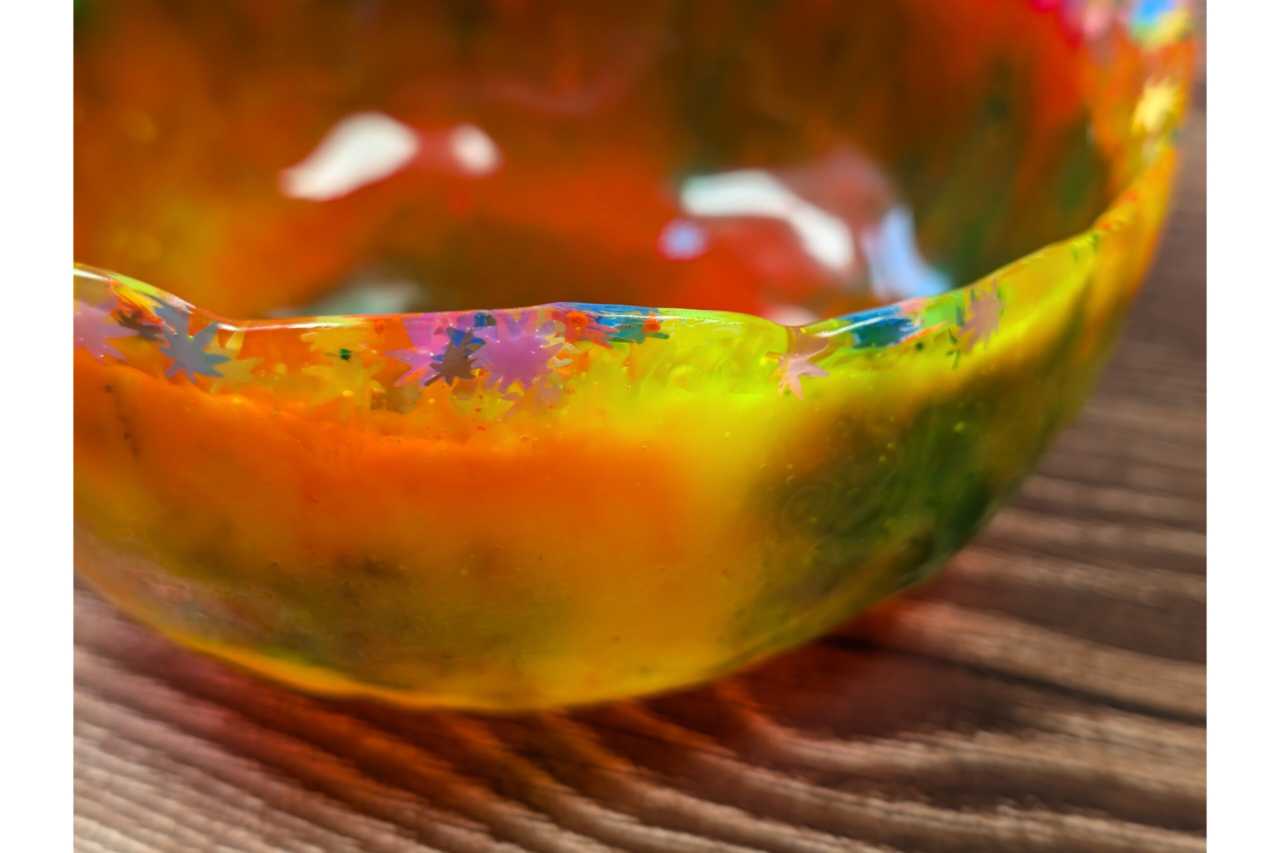 Fiesta Textured Resin Bowl – Hand-crafted one-off - Image 4