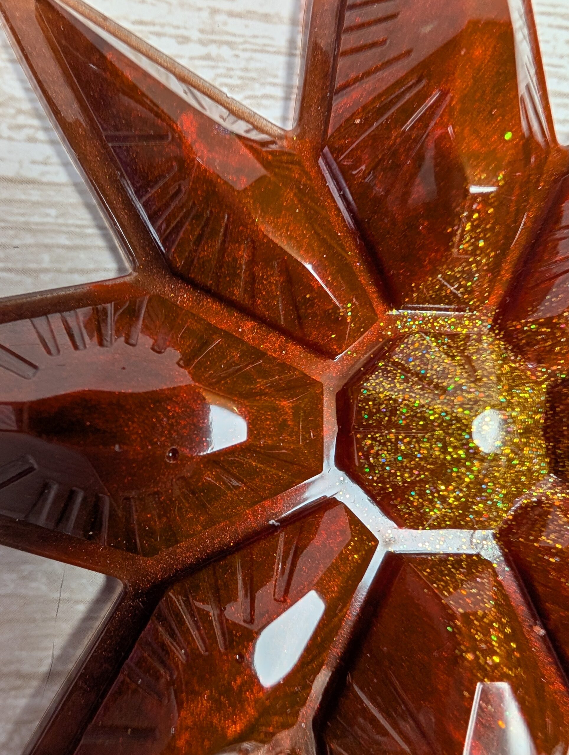 Handmade Chameleon Star Ornament – Red and Gold - Image 3