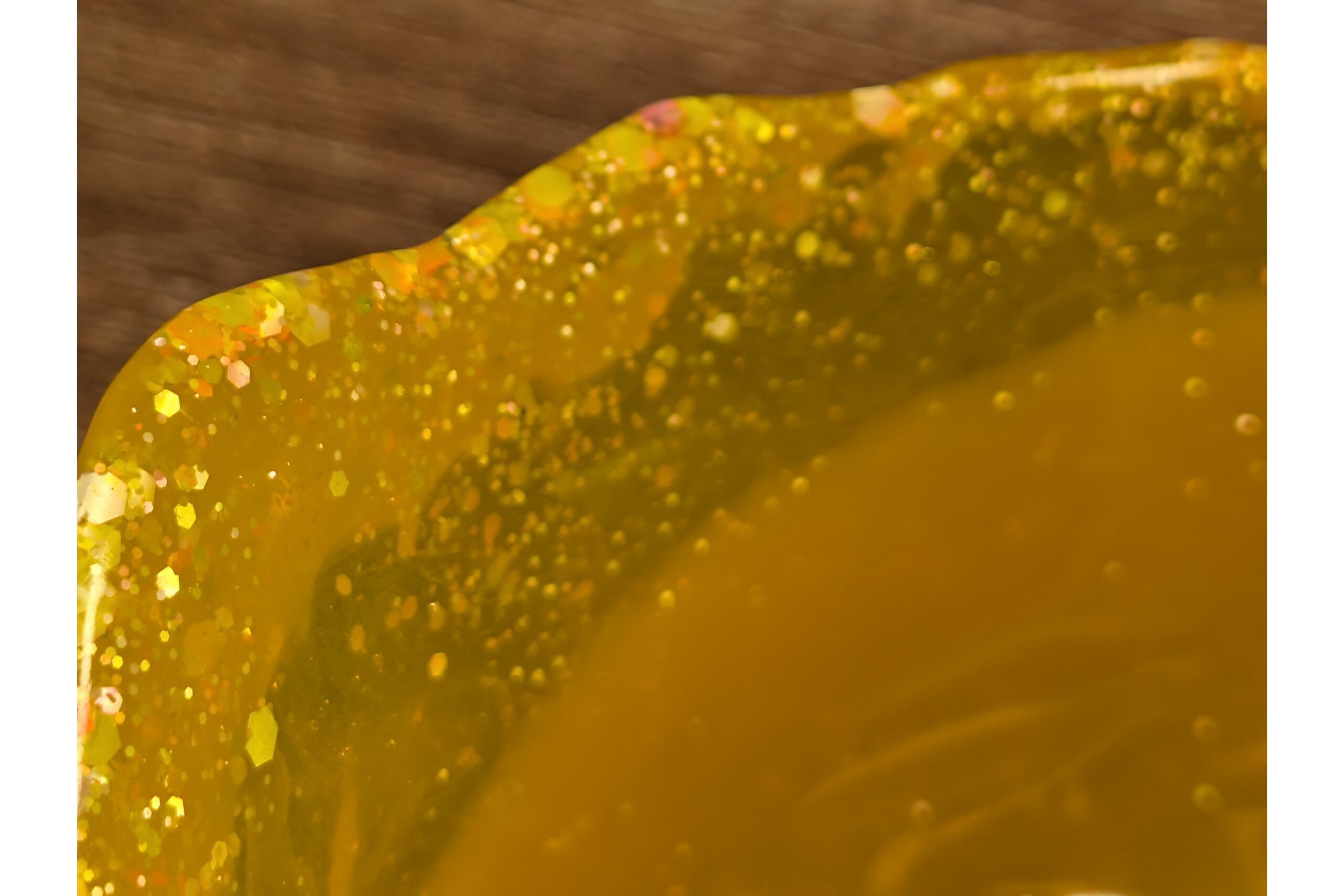 Textured Resin Trinket Bowl – Binevenagh Gold - Image 4