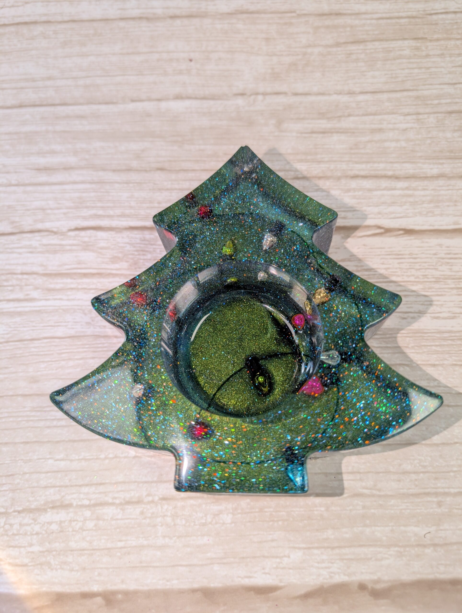 Handmade Resin Christmas Tree Tealight Holder - Image 6
