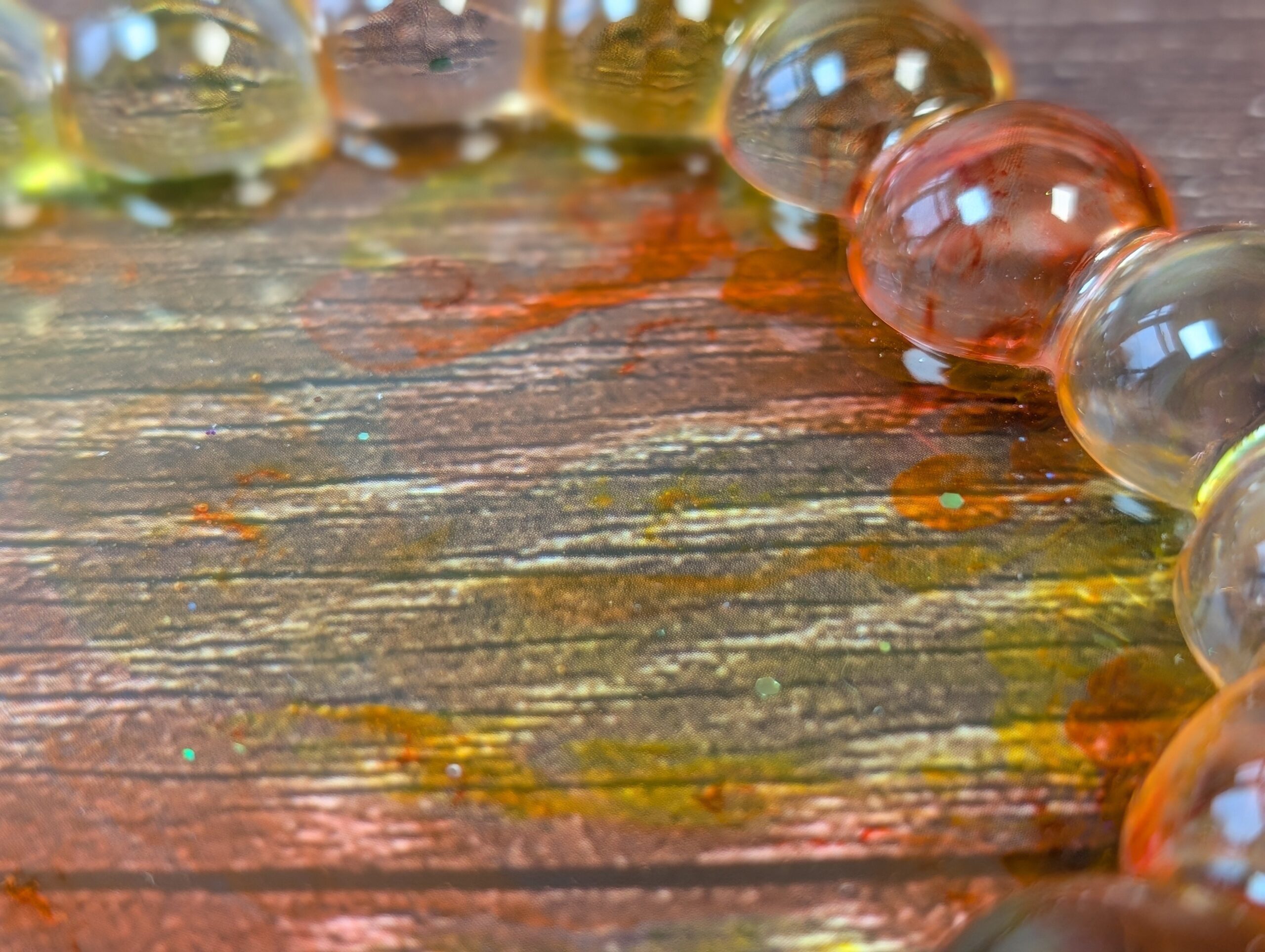 Bubble Edge Resin Tray – Bloom in Amber - Image 3
