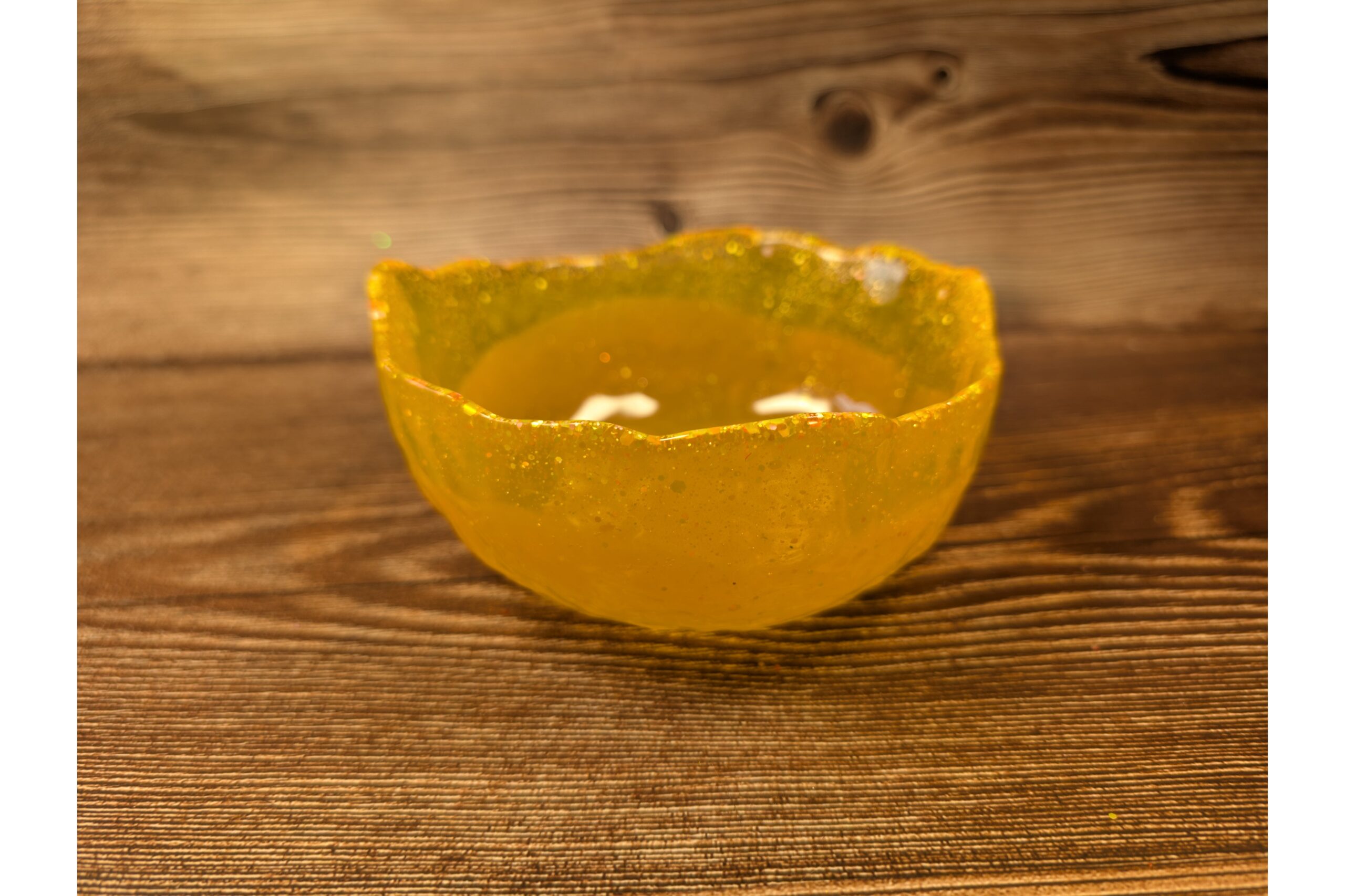 Textured Resin Trinket Bowl – Binevenagh Gold - Image 2